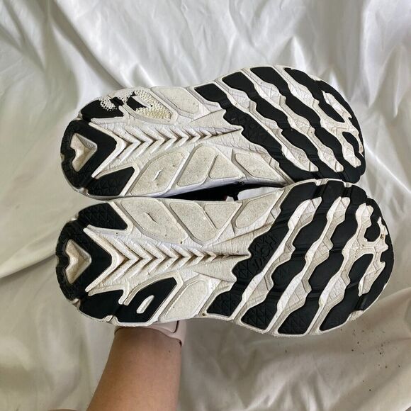 Hoka One One Clifton 8 Black BWHT 1119394 Women’s Size 7 B Running Shoes - Picture 8 of 12